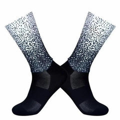 Stylish Summer  Breathable Cycling Socks For Men Anti Slip Seamless Sports Cycling Socks For Men Modern Design Running Sports Socks